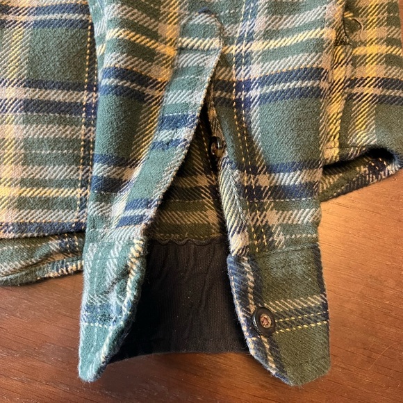 Woolrich Men’s button up heavy flannel shirt. Size Large. - Picture 10 of 10